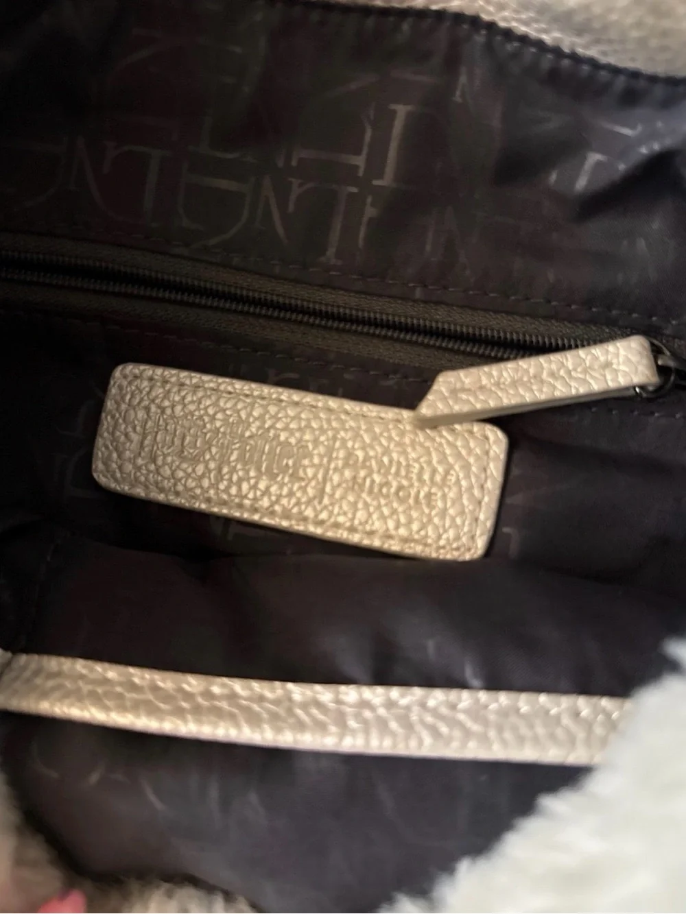 Plush Hedwig Backpack - Cream Faux Fur - Picture 4 of 4